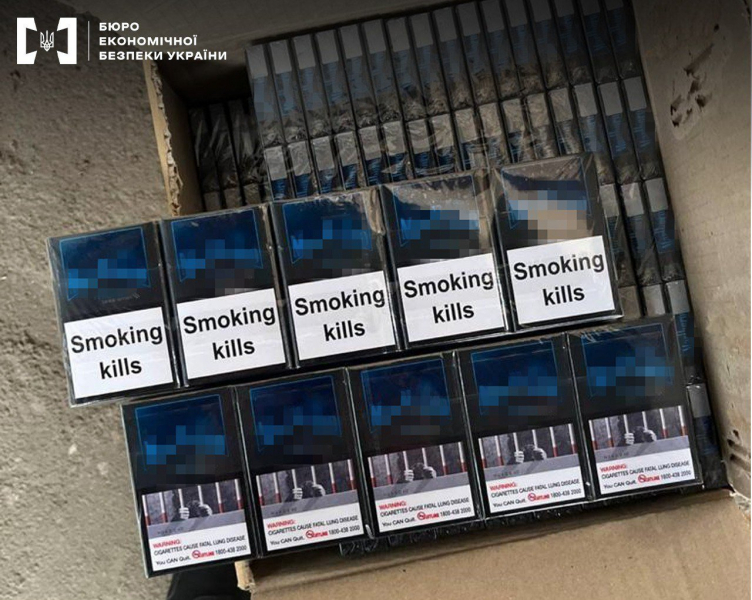 БЕБ викрило у Дніпрі підпільну схему продажу фальсифікованих цигарок