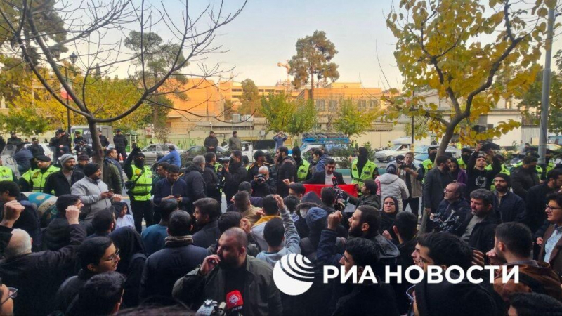 В Тегеране проходит митинг в знак протеста против действий Анкары в Сирии
